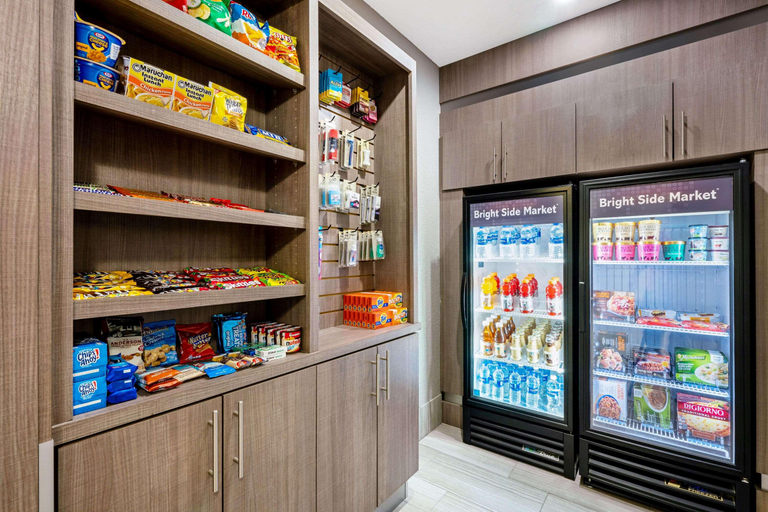 Public Area 2, La Quinta Inn & Suites by Wyndham Conroe, Montgomery