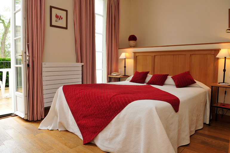 Bedroom 3, The Originals Relais, Hôtel St Laurent, Yvelines