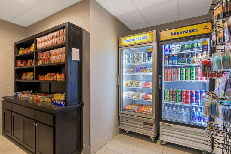 Food & Drinks 5, La Quinta Inn & Suites Phoenix I-10 West, Maricopa