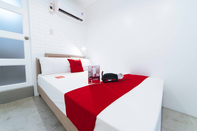 Bedroom 3, RedDoorz Plus @ Danlig Street Makati, Taguig