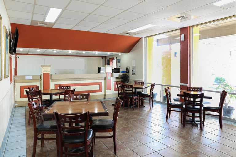 Food & Drinks 4, SPRINGWOOD HOTEL, Opelika I-85 Columbus Pkwy, Lee
