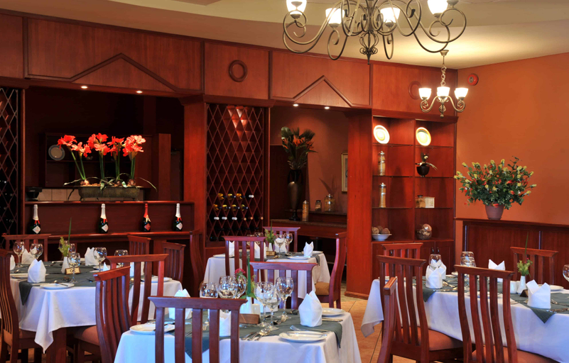 Food & Drinks 4, Cresta Golfview Hotel, Lusaka