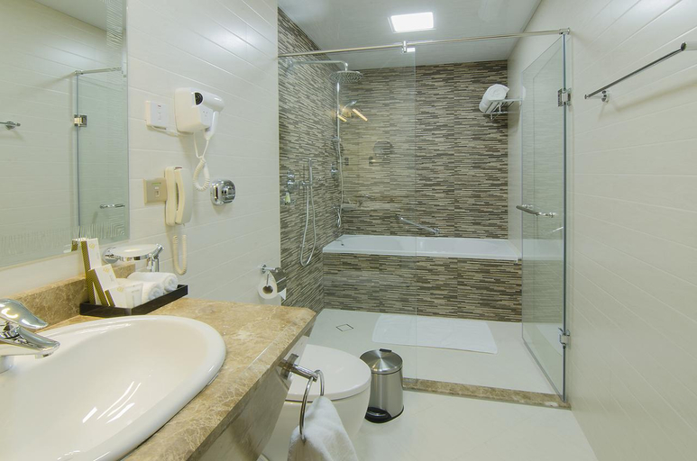 Bathroom, Al Murooj Grand Hotel, Bausher