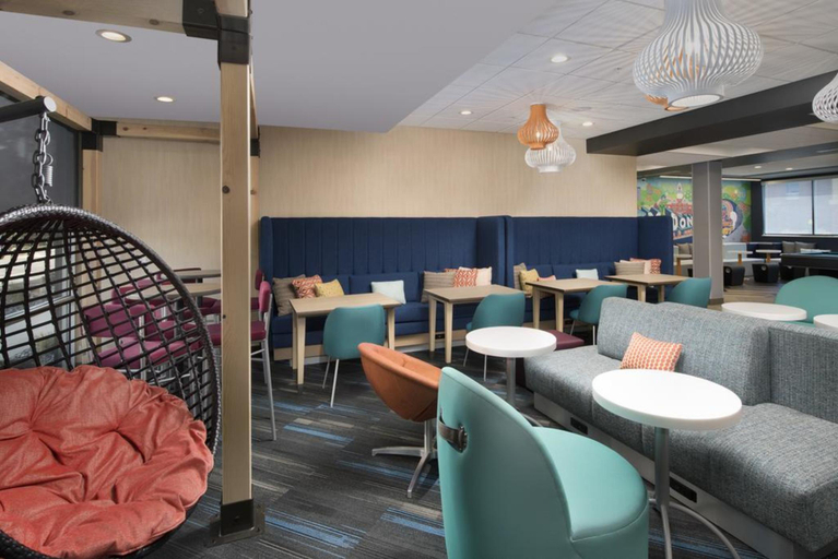 Public Area 2, Tru by Hilton McDonough, Henry