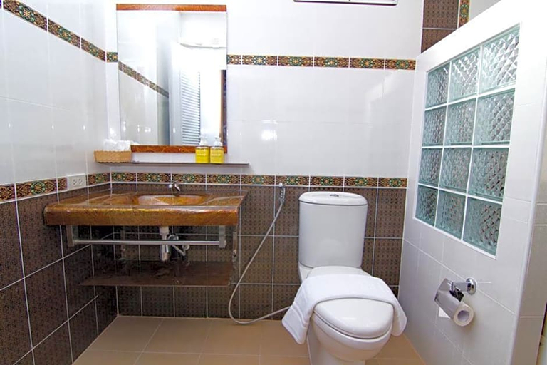 Bathroom 4, Chowdhury Home, Muang Chiang Mai