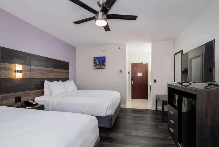 Bedroom 3, HOM Hotel Gainesville SureStay Collection by BW, Alachua