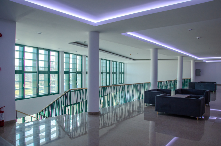 Public Area 3, Complex Silva, Municipiul Bucuresti