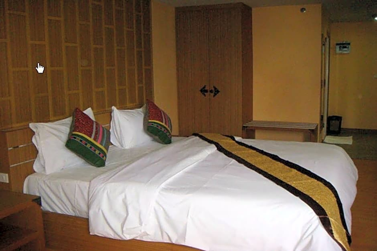 Bedroom 3, King Royal Garden Inn Hotel, Sathorn