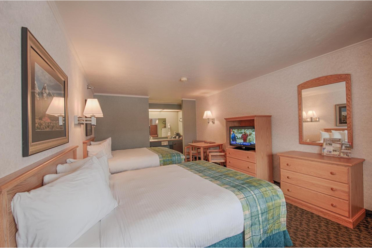 Bedroom 3, Brandin Iron Inn, Gallatin