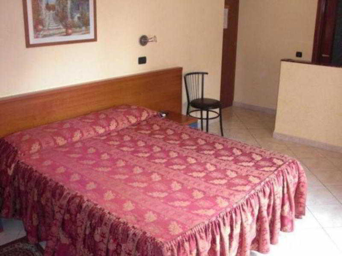 Bedroom 4, Legnano, Milano