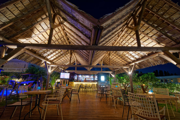 Food & Drinks 4, Garden Blue By Greoudis, Crete