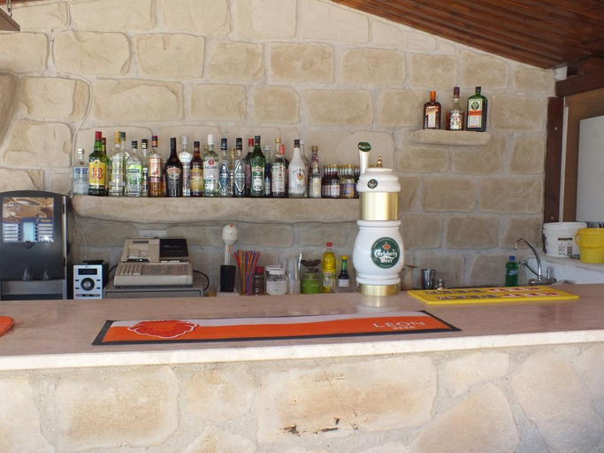 Others 4, Petsas Apartments