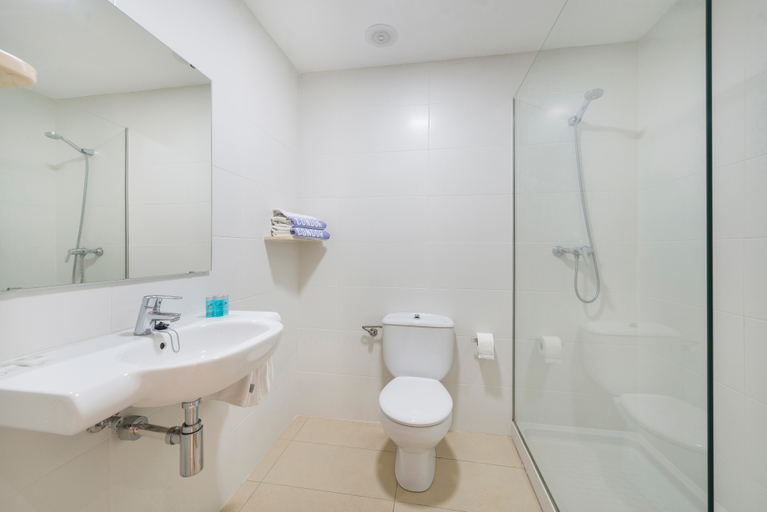 Bathroom 5, Nura Condor, Baleares