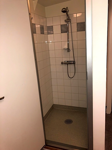 Bathroom 4, Barken Viking, Göteborg
