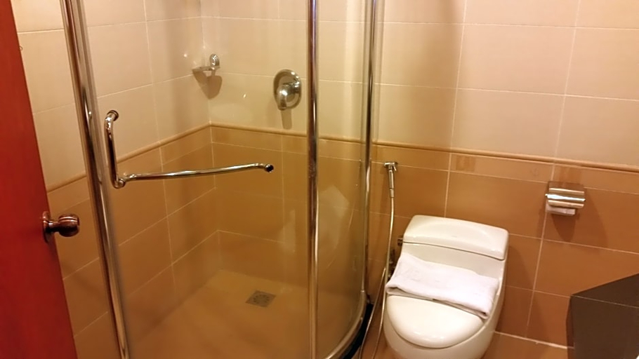 Bathroom 5, MB Hotel, Tawau