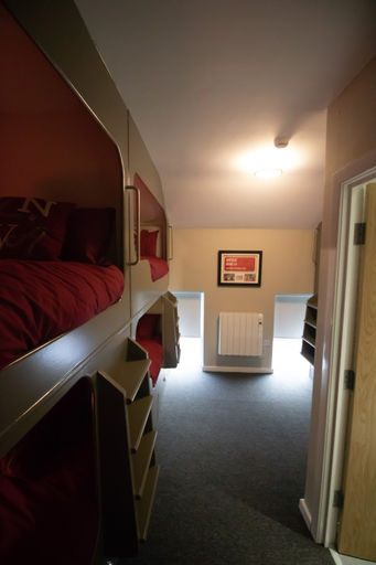 Bedroom 2, The Sandon Hotel, Sefton