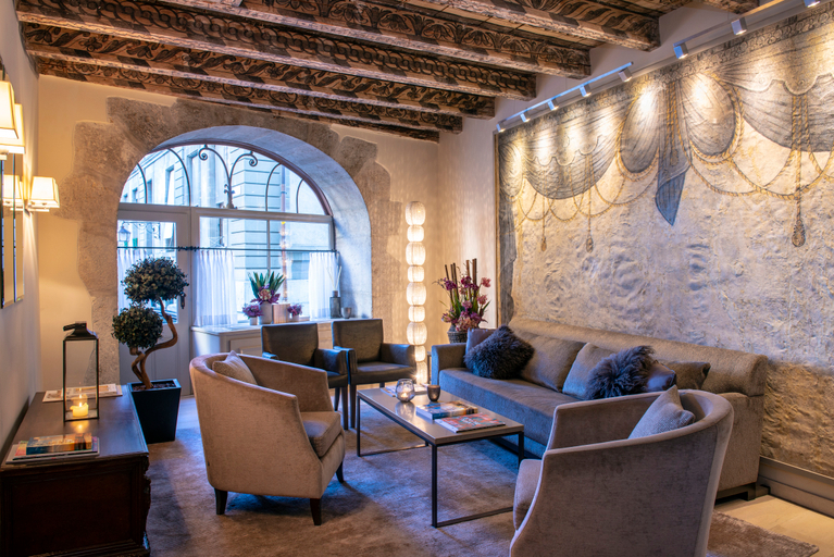Public Area 3, Hotel Les Armures, Genève