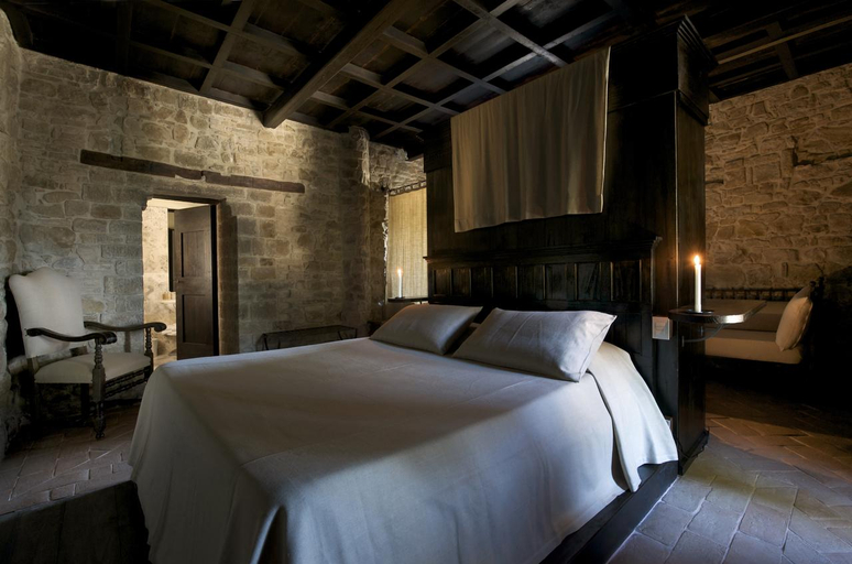 Bedroom 3, Castello di Monterone, Perugia