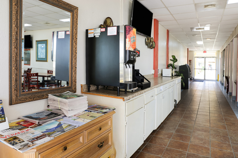 Public Area 2, SPRINGWOOD HOTEL, Opelika I-85 Columbus Pkwy, Lee