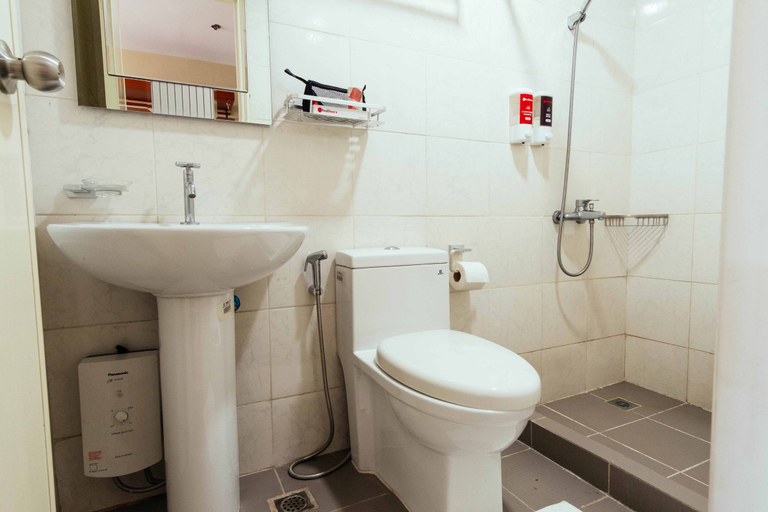 Bathroom, RedDoorz near Osmena Highway, Makati City