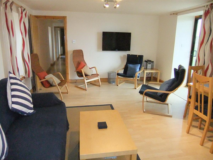 Sport & Beauty, Dolphin Bay Suites, Highland