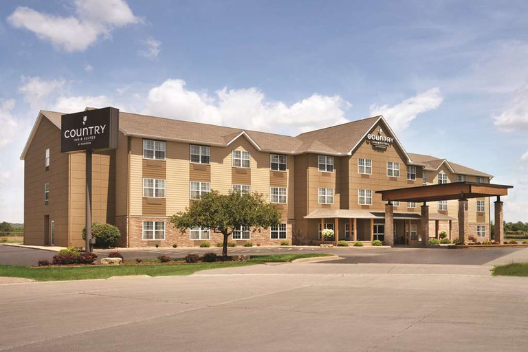 Exterior & Views