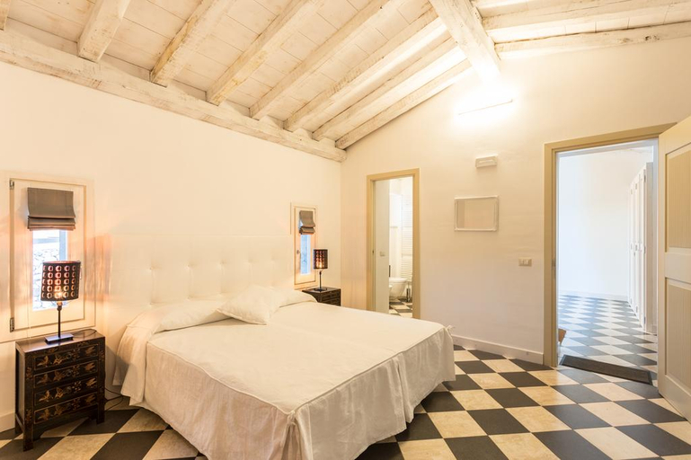 Bedroom 3, La Petite Maison, Oristano