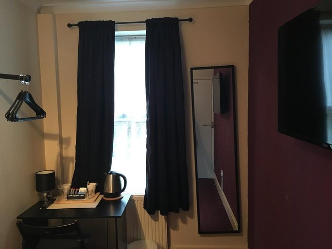 Bedroom, Stratford Hotel, London