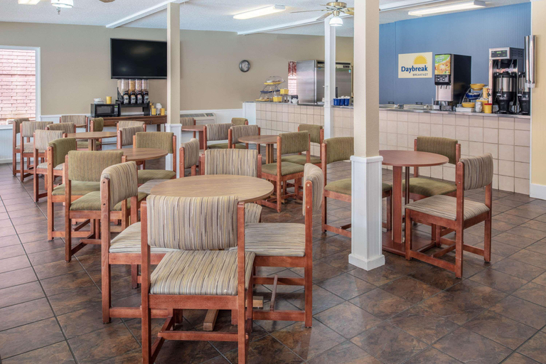 Food & Drinks, The Bransinn, Taney