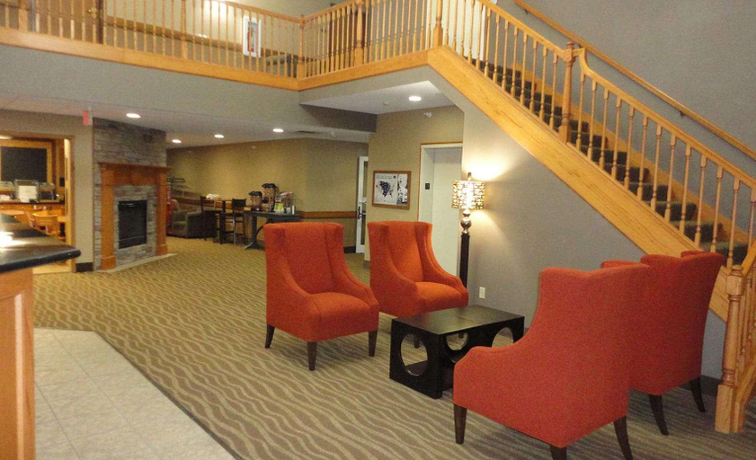 Public Area 2, AmericInn by Wyndham Pella, Marion
