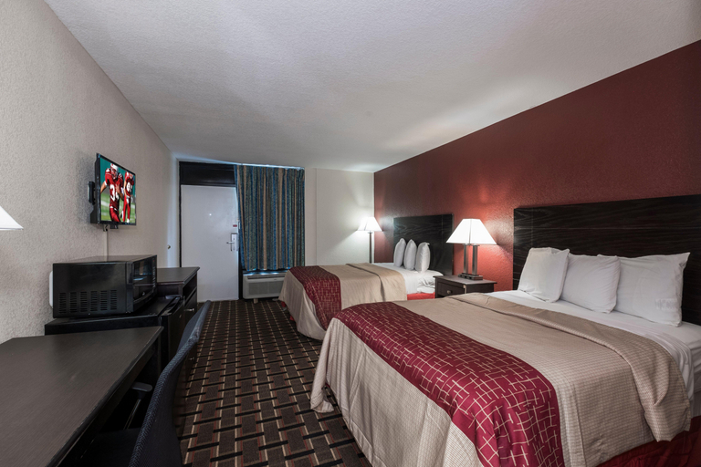 Bedroom 3, Red Roof Inn Mobile - Midtown, Mobile