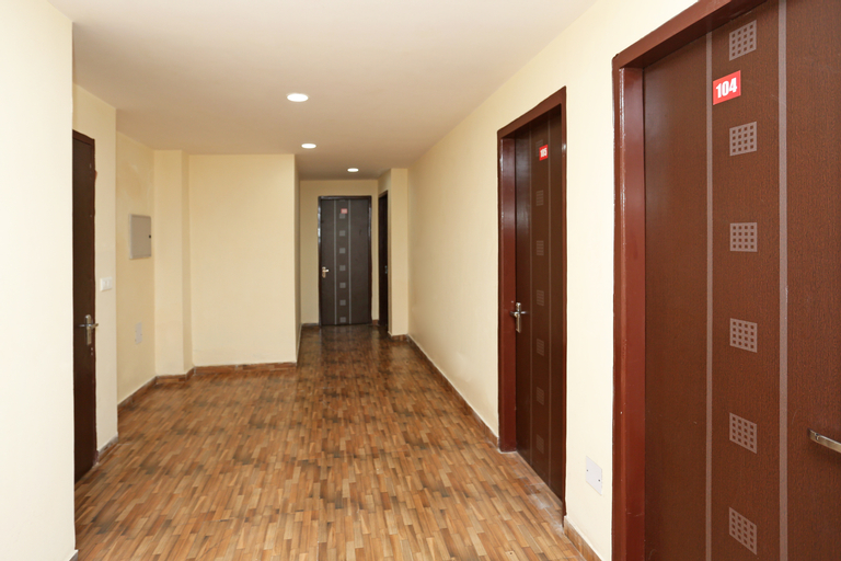 OYO 11952 Hotel Royal India, West