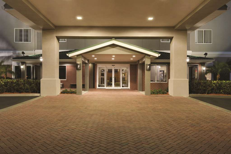 Country Inn & Suites by Radisson, St. Petersburg -, Pinellas