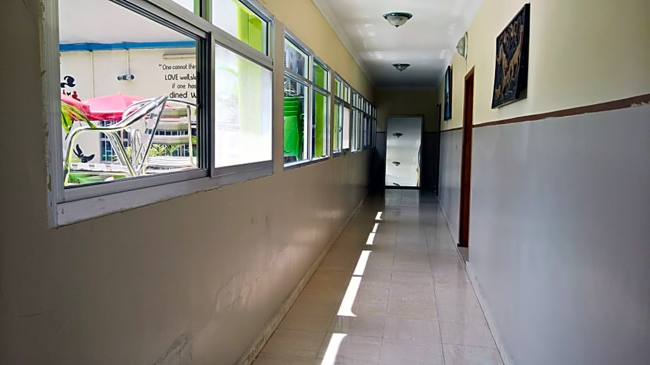 Public Area 3, Hotel Pour Vous, Kinshasa