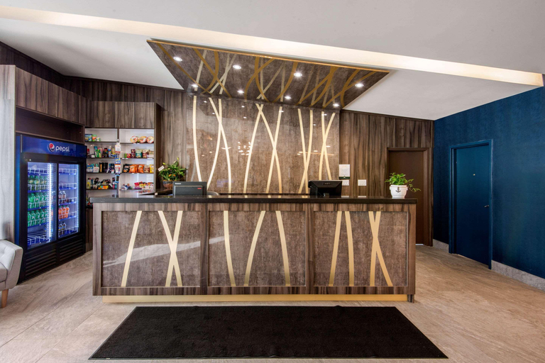 Public Area 2, Quality Inn & Conference Centre, Simcoe