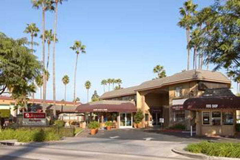 Exterior & Views 1, Ramada Maingate, Orange