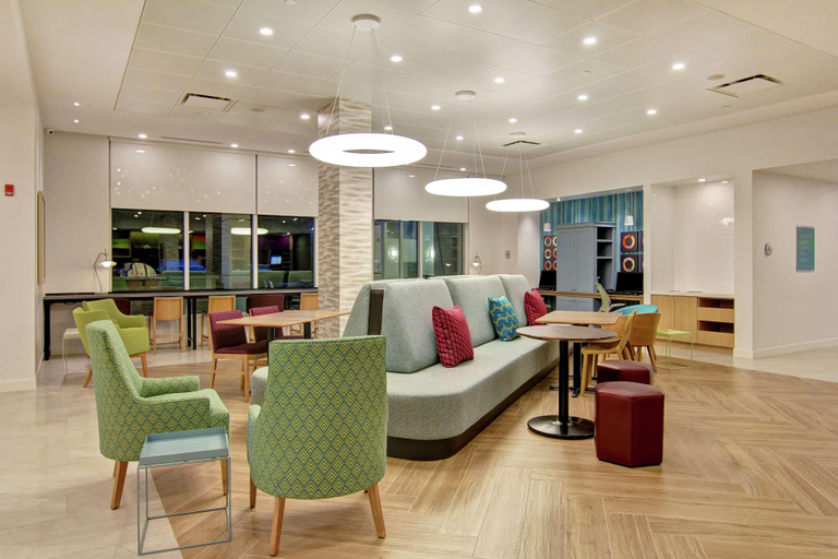 Public Area 3, Home2 Suites by Hilton Montreal Dorval, Montréal