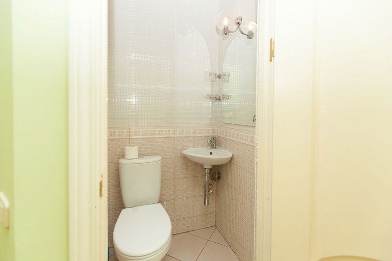 Bathroom 5, Kvart Boutique Atrium Palace, Central