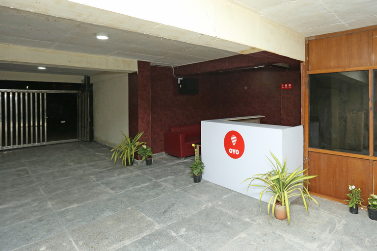 OYO 11952 Hotel Royal India, West