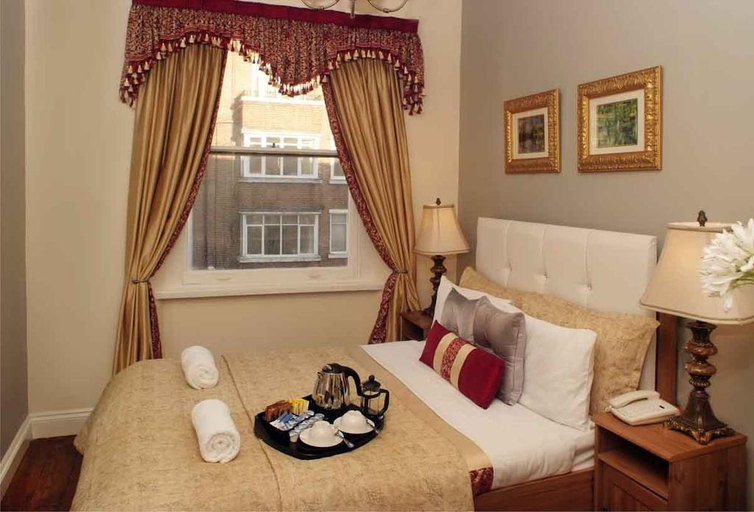 Public Area 2, Piccolino Hyde Park Hotel, London