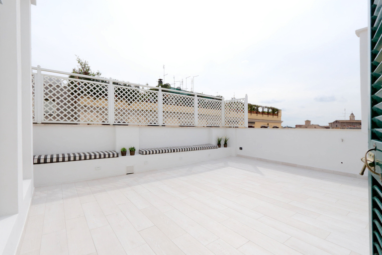 Sport & Beauty 3, Monti Apartments, Rome