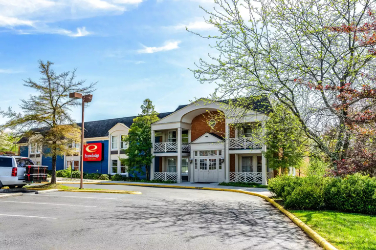 Econo Lodge Inn & Suites University, Radford
