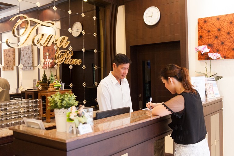 Food & Drinks, Tara Place, Phra Nakhon