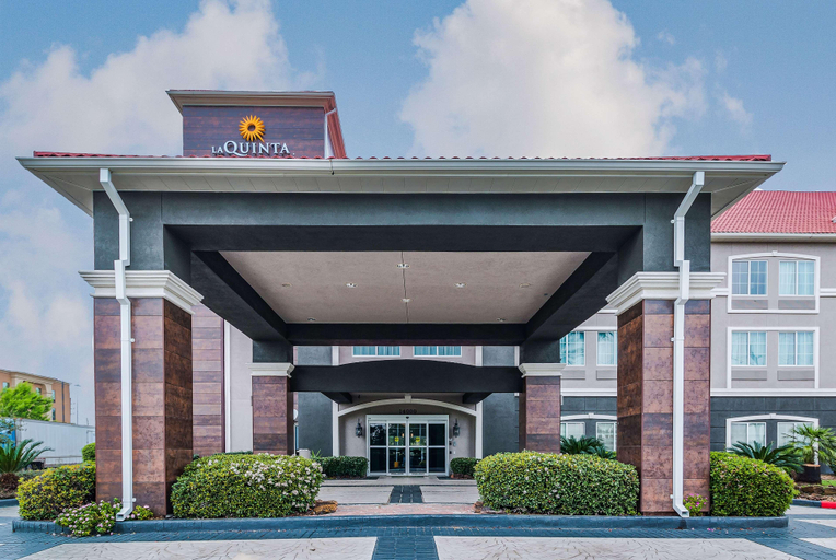 Exterior & Views 2, La Quinta Inn & Suites Tomball, Houston