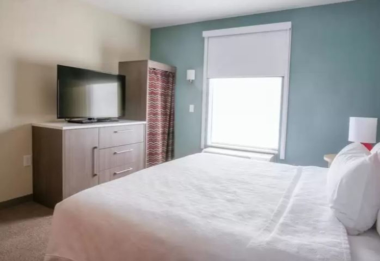 Bedroom 3, Home2 Suites by Hilton Bordentown, Chester