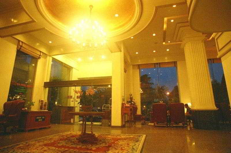 Public Area 4, Ebina House, Lak Si