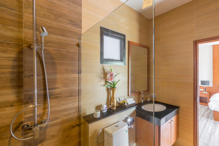 Bathroom, Rawayana West Villas & Kids Park, Pulau Phuket