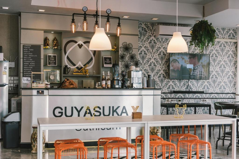 Food & Drinks 5, Guyasuka X Suthisan - Hostel, Huai Kwang