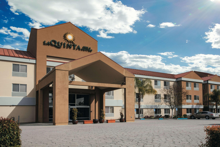 La Quinta Inn & Suites by Wyndham Dublin - Pleasan, Alameda