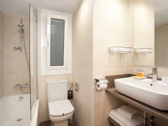 Bathroom 5, Aparthotel Silver, Barcelona